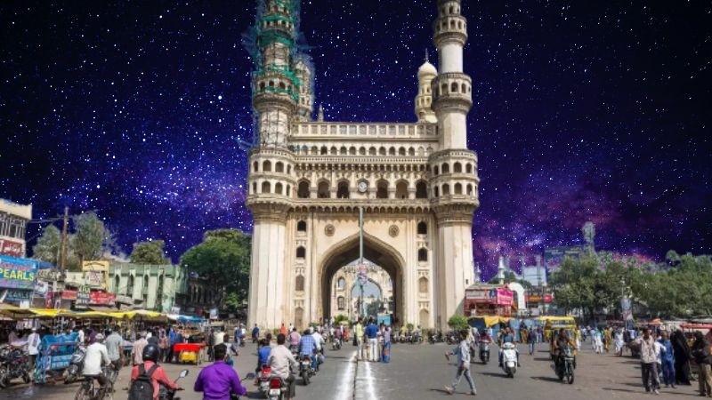 10 lines on Charminar in hindi.